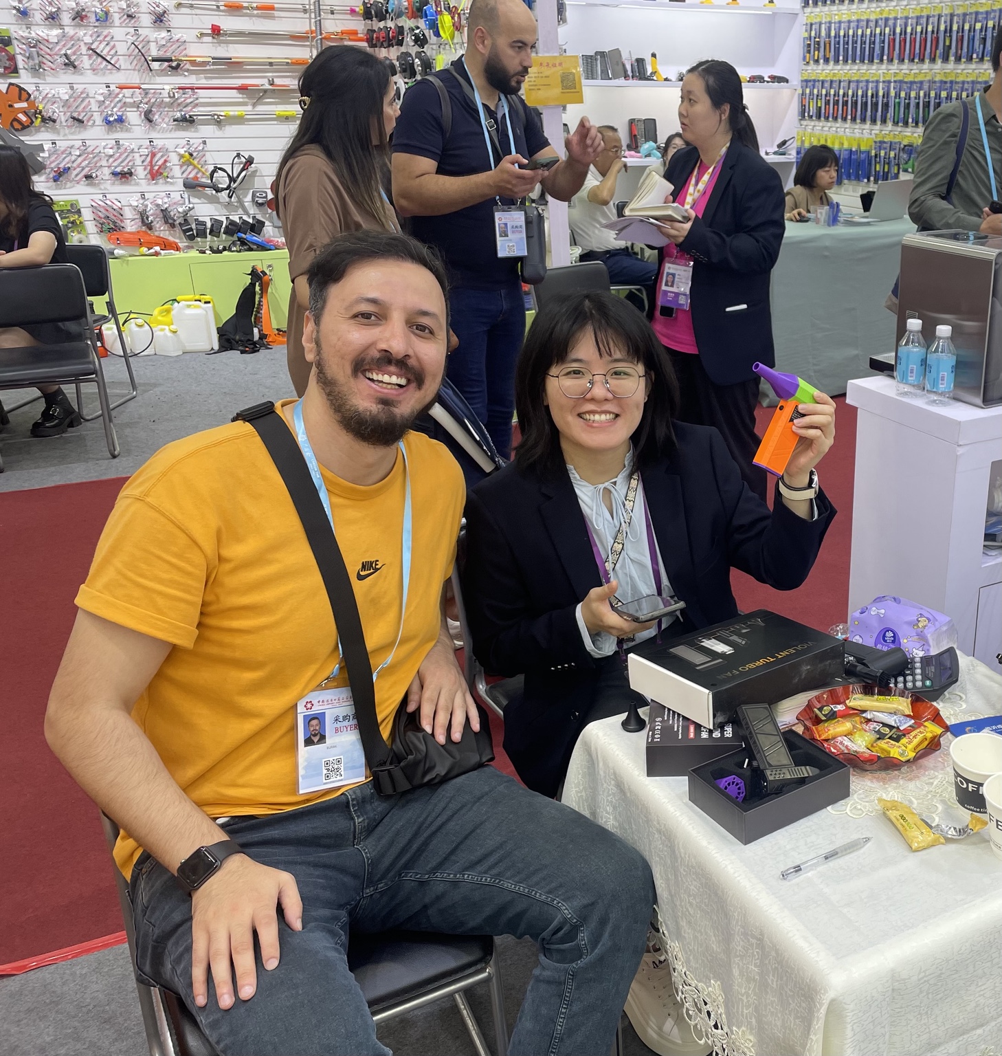 GlobalWay founder Burak Tuncay meeting an exhibitor during a trade fair in China